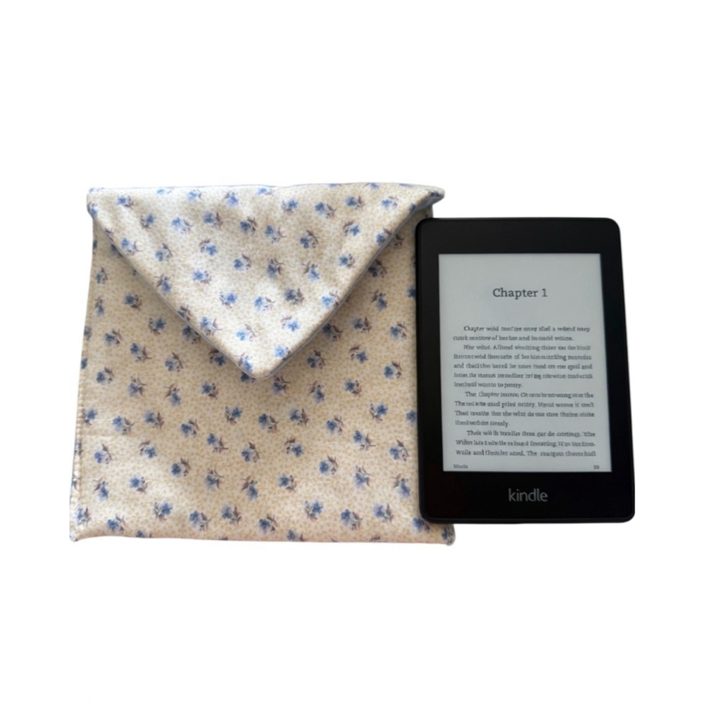 Handmade quilted kindle case